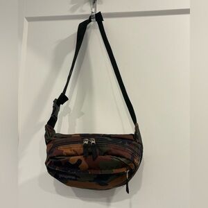 Jansport Buckshot Camo Fifth Avenue Waist Bag